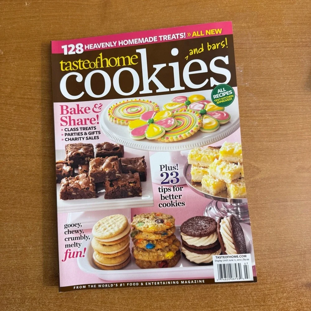 Taste of Home Cookies and Bars‎ Cookbook - Vibrant Yellow and Pink Cover